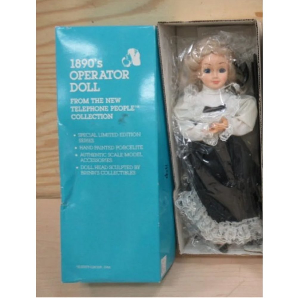 Vintage Collectible Porcelain Telephone Operator Doll